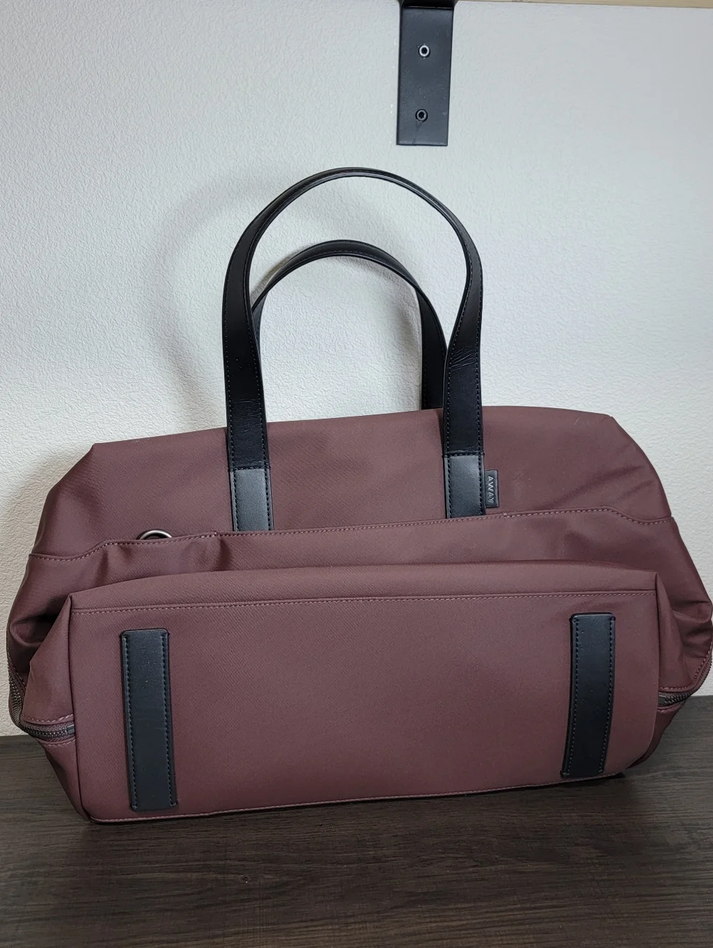 Away The Everywhere Bag In Burgandy No Shoulder Strap - Picture 8 of 10